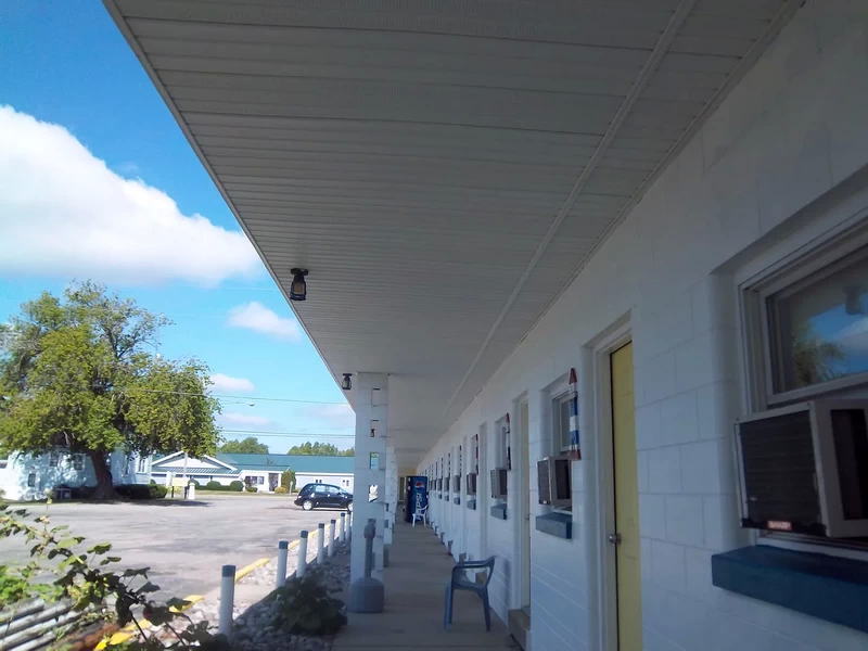 Bay Motel - From Real Estate Listing (newer photo)